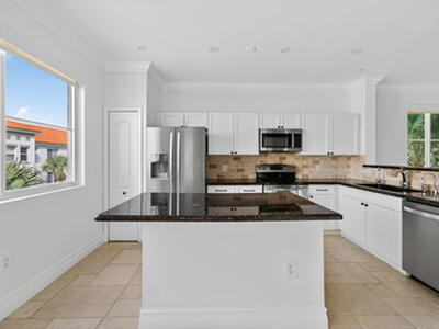 11015 Legacy Lane, Palm Beach Gardens, FL 33410