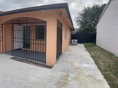 20795 NW 41st Avenue, Miami Gardens, FL 33055