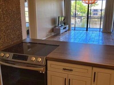 6 Royal Palm Way, Boca Raton, FL 33432