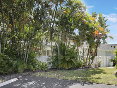 1329 Chippewa Street, Jupiter, FL 33458