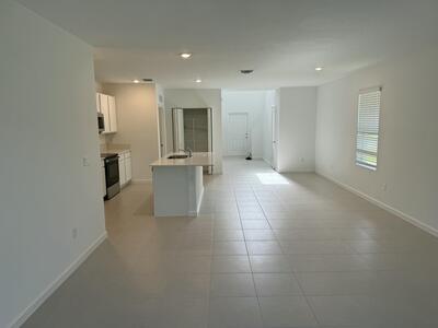 664 Carlyle Way, Fort Pierce, FL 34947