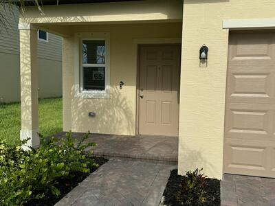 664 Carlyle Way, Fort Pierce, FL 34947