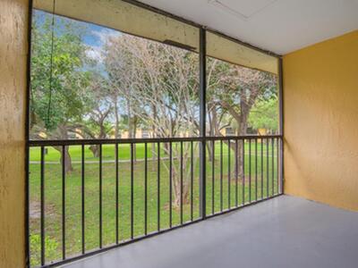 516 Meadows Circle, Boynton Beach, FL 33436