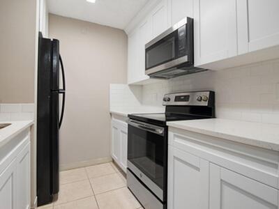 516 Meadows Circle, Boynton Beach, FL 33436