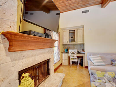 2570 NW 27th Street, Boca Raton, FL 33434