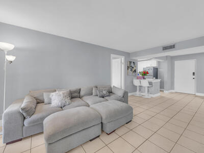 470 NW 20th Street, Boca Raton, FL 33431