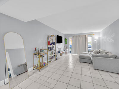 470 NW 20th Street, Boca Raton, FL 33431