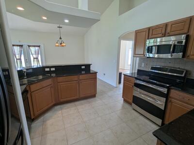 411 SW Vista Lake Drive, Port Saint Lucie, FL 34953