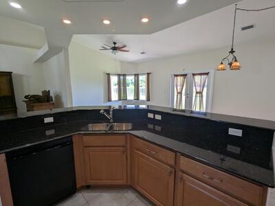 411 SW Vista Lake Drive, Port Saint Lucie, FL 34953