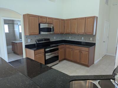 411 SW Vista Lake Drive, Port Saint Lucie, FL 34953