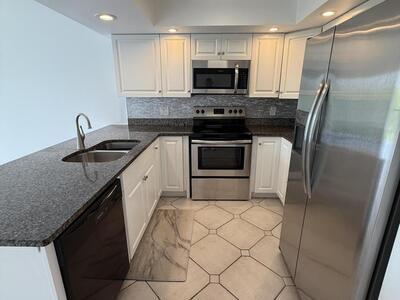 9500 SW 3rd Street, Boca Raton, FL 33428