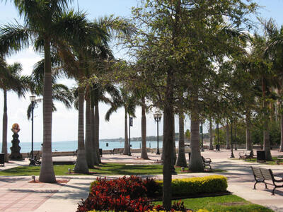 37 Harbour Isle Drive E, Fort Pierce, FL 34949