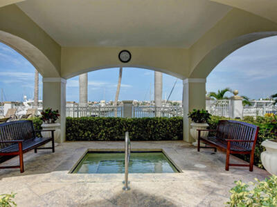 804 E Windward Way, Lantana, FL 33462