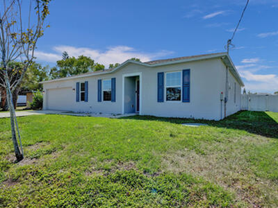 1744 SE Blackwell Drive, Port Saint Lucie, FL 34953