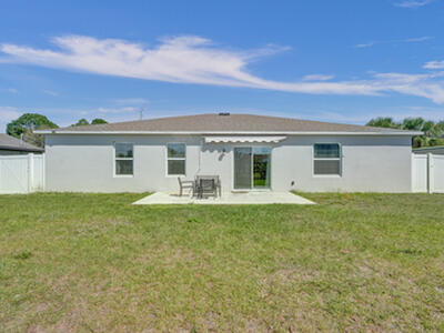 1744 SE Blackwell Drive, Port Saint Lucie, FL 34953