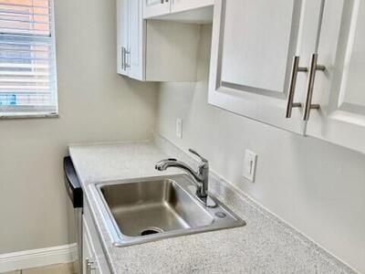 550 SW 2nd Avenue, Boca Raton, FL 33432