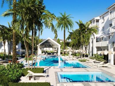 8053 W Oakland Park Boulevard, Sunrise, FL 33351