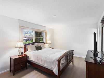 20 Abbey Lane, Delray Beach, FL 33446