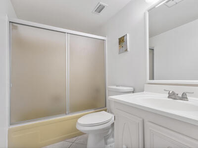 20 Abbey Lane, Delray Beach, FL 33446