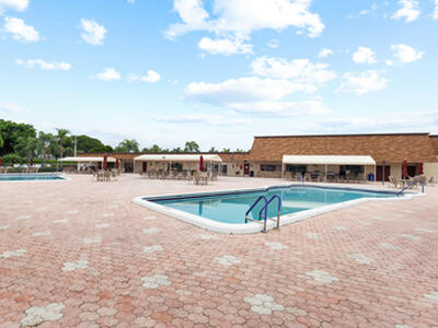 20 Abbey Lane, Delray Beach, FL 33446