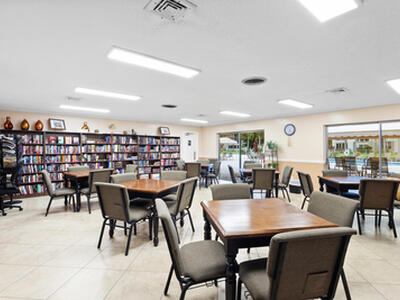 20 Abbey Lane, Delray Beach, FL 33446