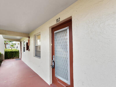 20 Abbey Lane, Delray Beach, FL 33446