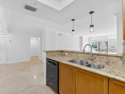 99 SE Mizner Boulevard, Boca Raton, FL 33432