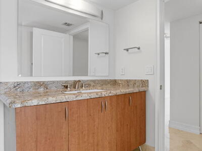 99 SE Mizner Boulevard, Boca Raton, FL 33432