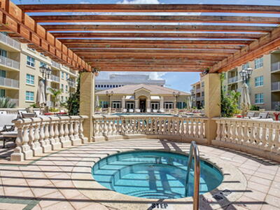 99 SE Mizner Boulevard, Boca Raton, FL 33432