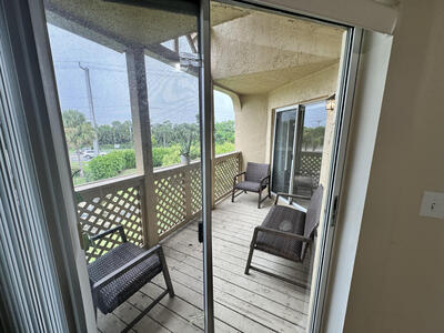 4863 Via Palm Lake, West Palm Beach, FL 33417