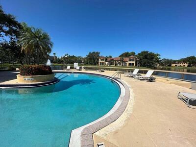 4863 Via Palm Lake, West Palm Beach, FL 33417