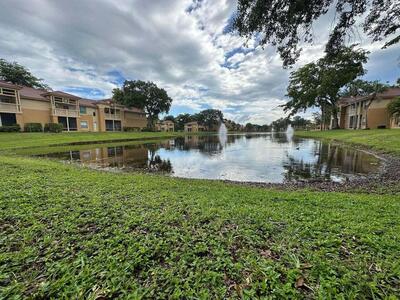 4863 Via Palm Lake, West Palm Beach, FL 33417