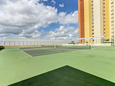 2640 Lake Shore Drive, Singer Island, FL 33404