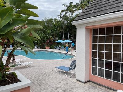 1050 Crystal Way, Delray Beach, FL 33444