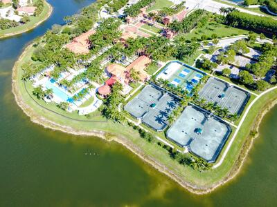 8854 Via Brilliante, Wellington, FL 33411