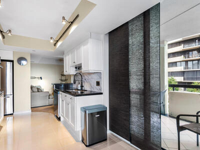 4050 N Ocean Drive, Singer Island, FL 33404