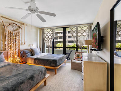 4050 N Ocean Drive, Singer Island, FL 33404