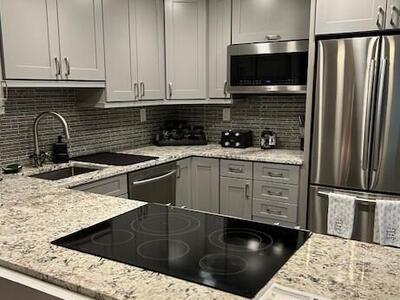 2562 N Garden Drive, Lake Worth, FL 33461