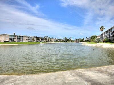 2562 N Garden Drive, Lake Worth, FL 33461