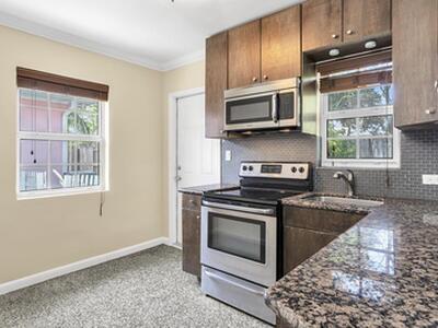 714 8th Avenue N, Lake Worth Beach, FL 33460