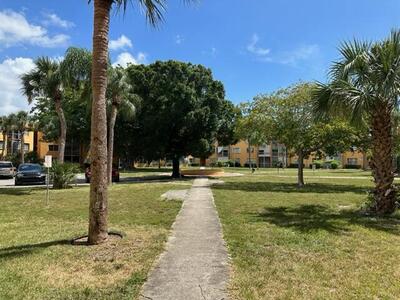 4304 NW 9 Avenue, Deerfield Beach, FL 33064