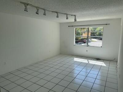 4304 NW 9 Avenue, Deerfield Beach, FL 33064