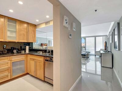 2707 N Ocean Boulevard, Boca Raton, FL 33431