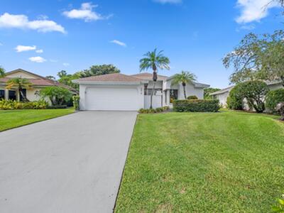 6878 Touchstone Circle, Palm Beach Gardens, FL 33418