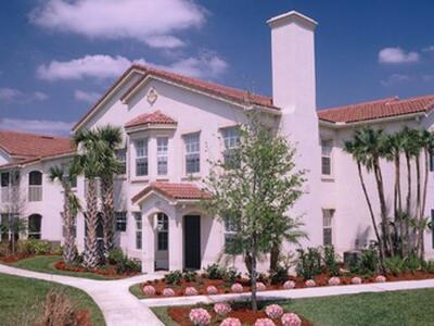 559 SE Prescott Place