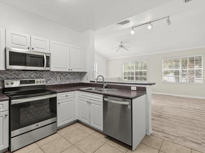 559 SE Prescott Place, Stuart, FL 34994