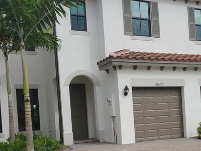 2022 S Oysterwood Lane S