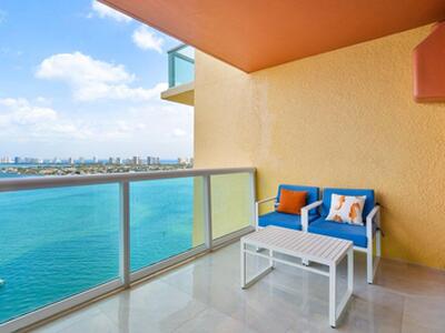 2650 Lake Shore Drive, Riviera Beach, FL 33404