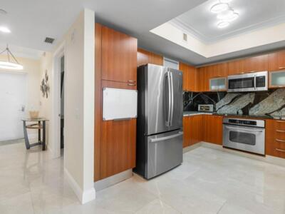 2650 Lake Shore Drive, Riviera Beach, FL 33404