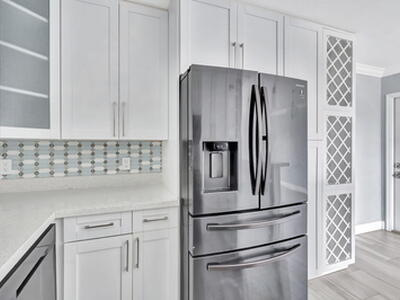 810 Lake Shore Drive, Lake Park, FL 33403